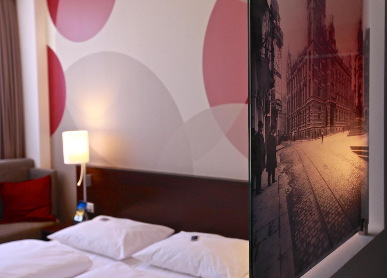 Webers - Das Hotel Im Ruhrturm Essen Extérieur photo