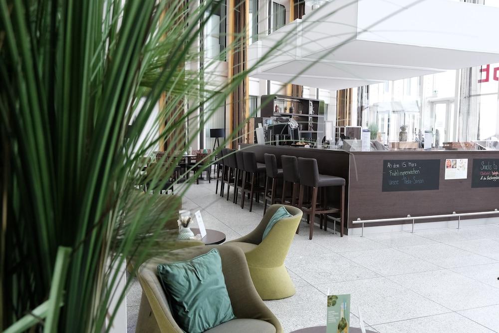 Webers - Das Hotel Im Ruhrturm Essen Extérieur photo