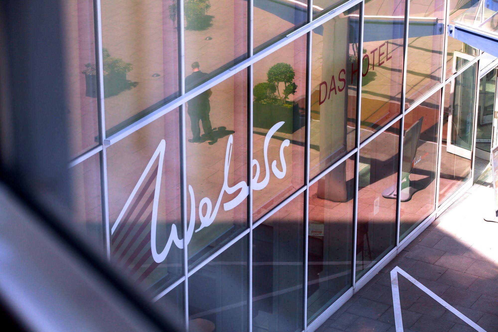 Webers - Das Hotel Im Ruhrturm Essen Extérieur photo